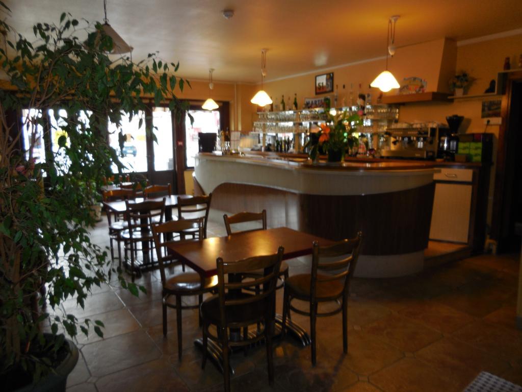 סלבריס Hotel Le Lion D'Or מראה חיצוני תמונה