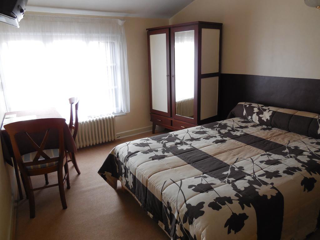 סלבריס Hotel Le Lion D'Or חדר תמונה
