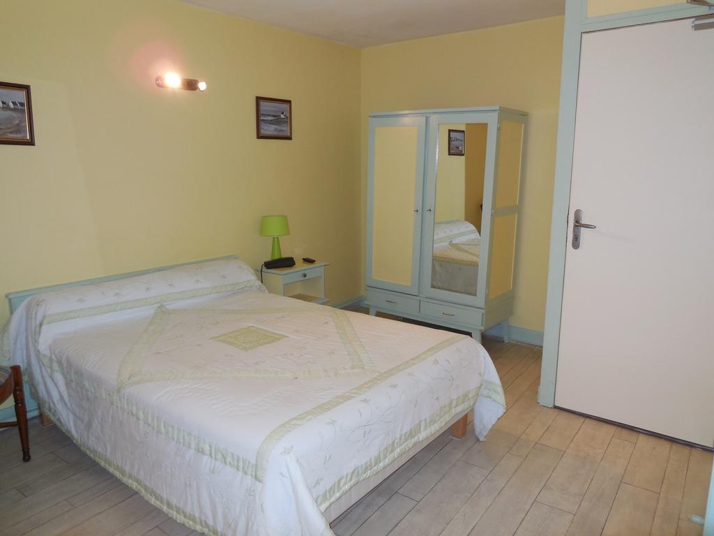 סלבריס Hotel Le Lion D'Or מראה חיצוני תמונה