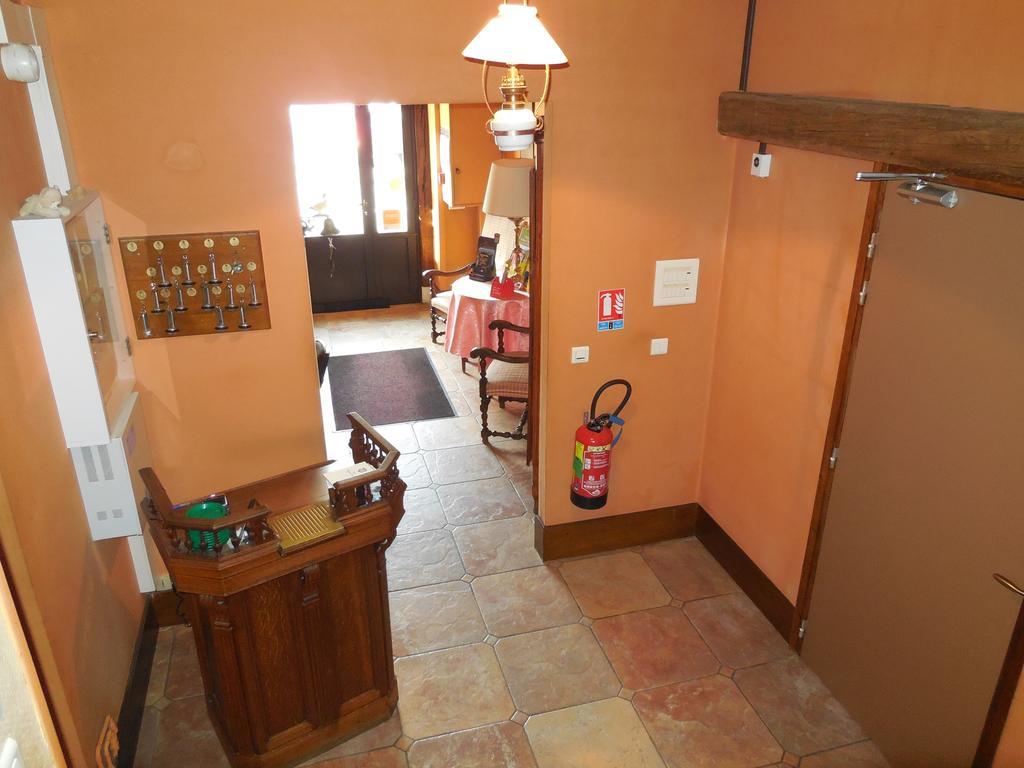 סלבריס Hotel Le Lion D'Or מראה חיצוני תמונה