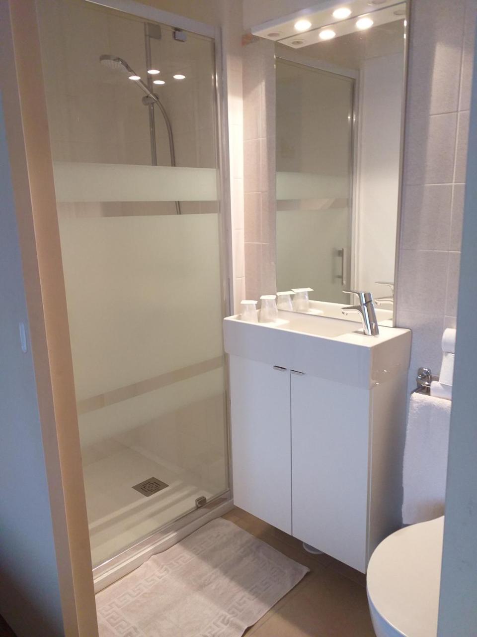 סלבריס Hotel Le Lion D'Or מראה חיצוני תמונה