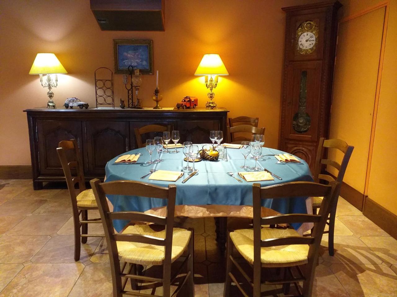 סלבריס Hotel Le Lion D'Or מראה חיצוני תמונה